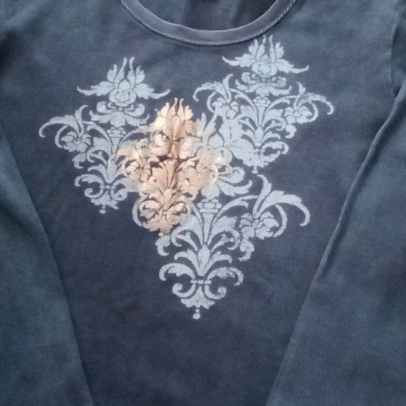 Top - Picture 2 of 3